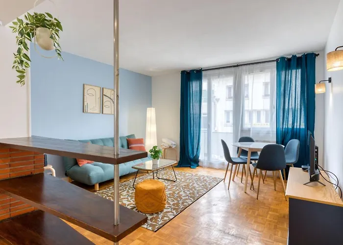 Eric Joli Renove Avec Double Balcons Rouen