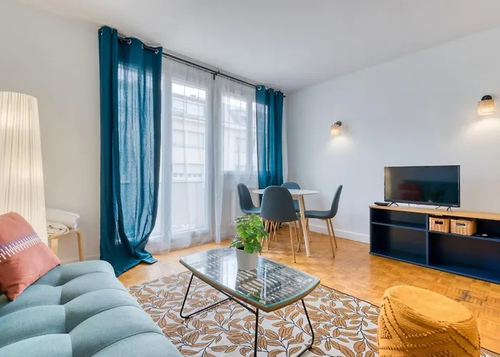 Eric Joli Renove Avec Double Balcons Appartement Rouen